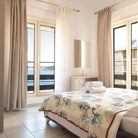 Sea Apartments Himare Exterior foto