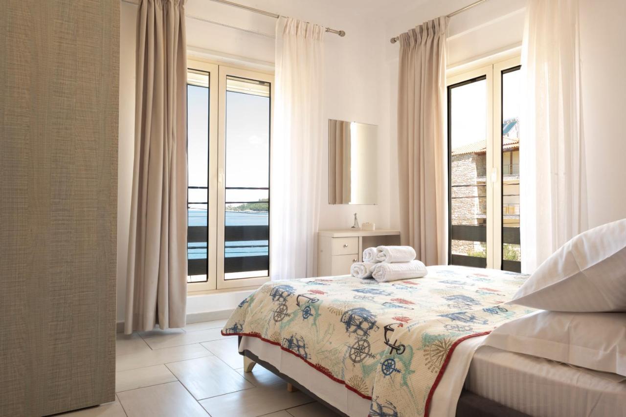 Sea Apartments Himare Exterior foto