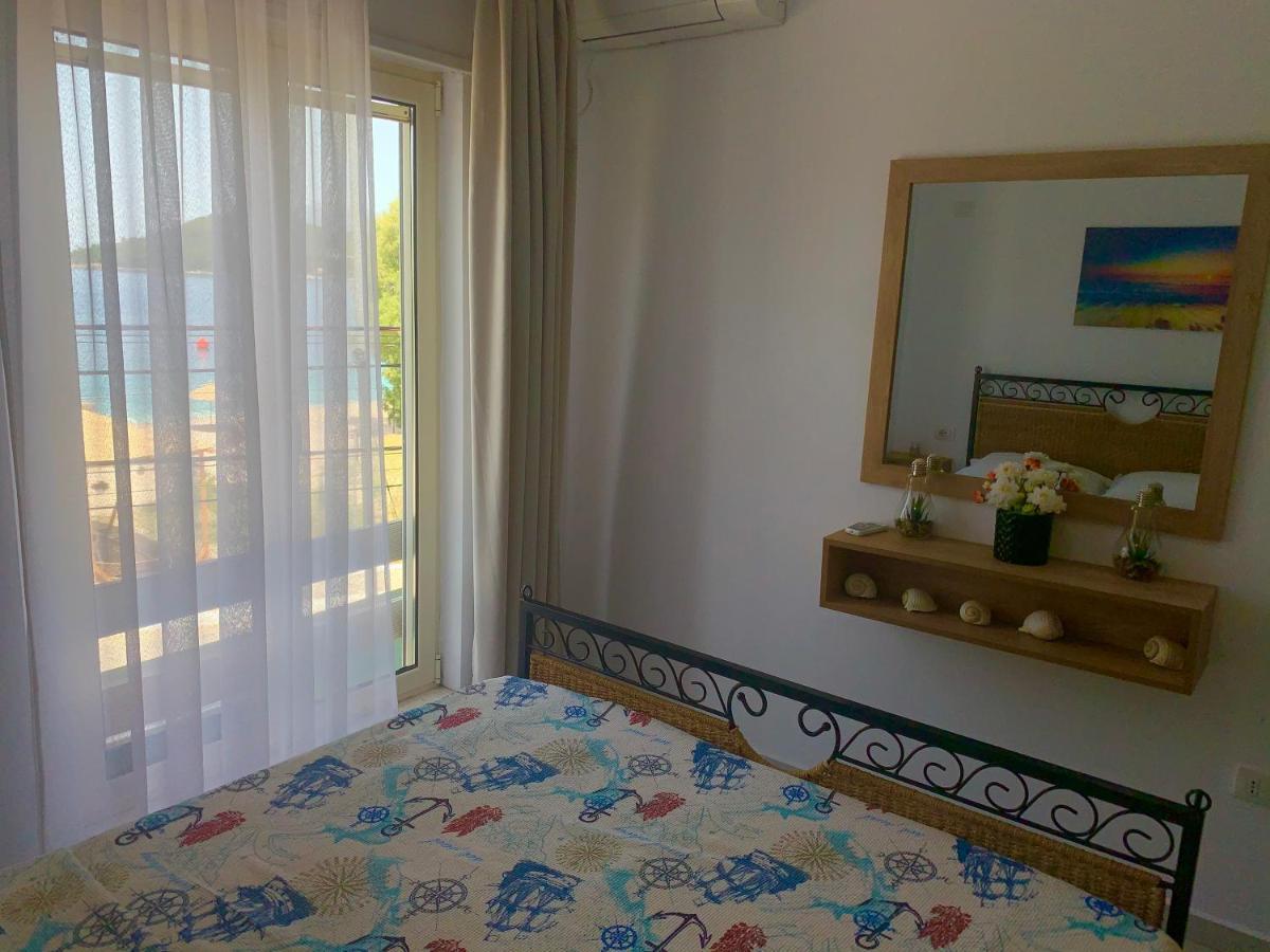 Sea Apartments Himare Exterior foto
