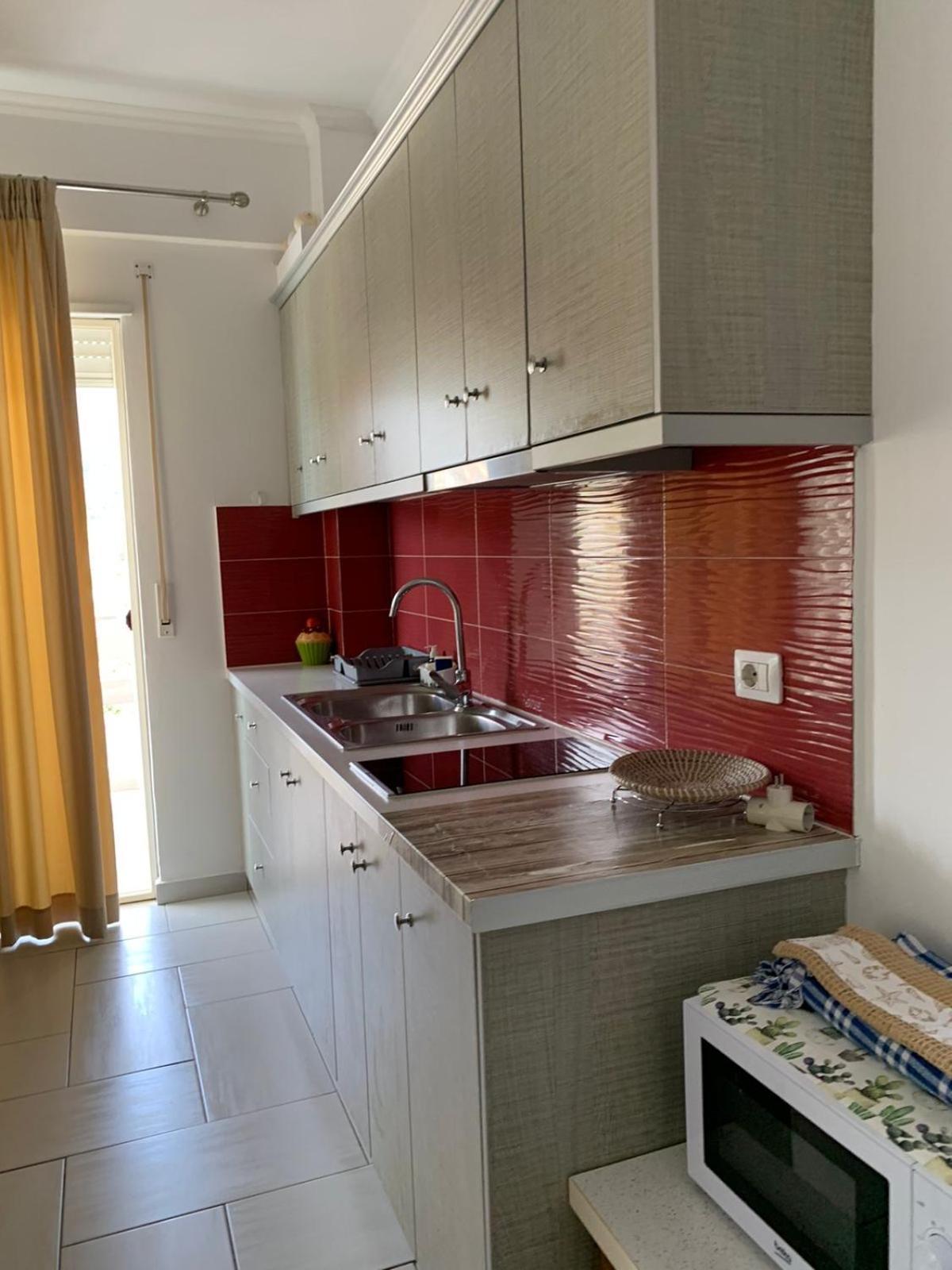 Sea Apartments Himare Exterior foto