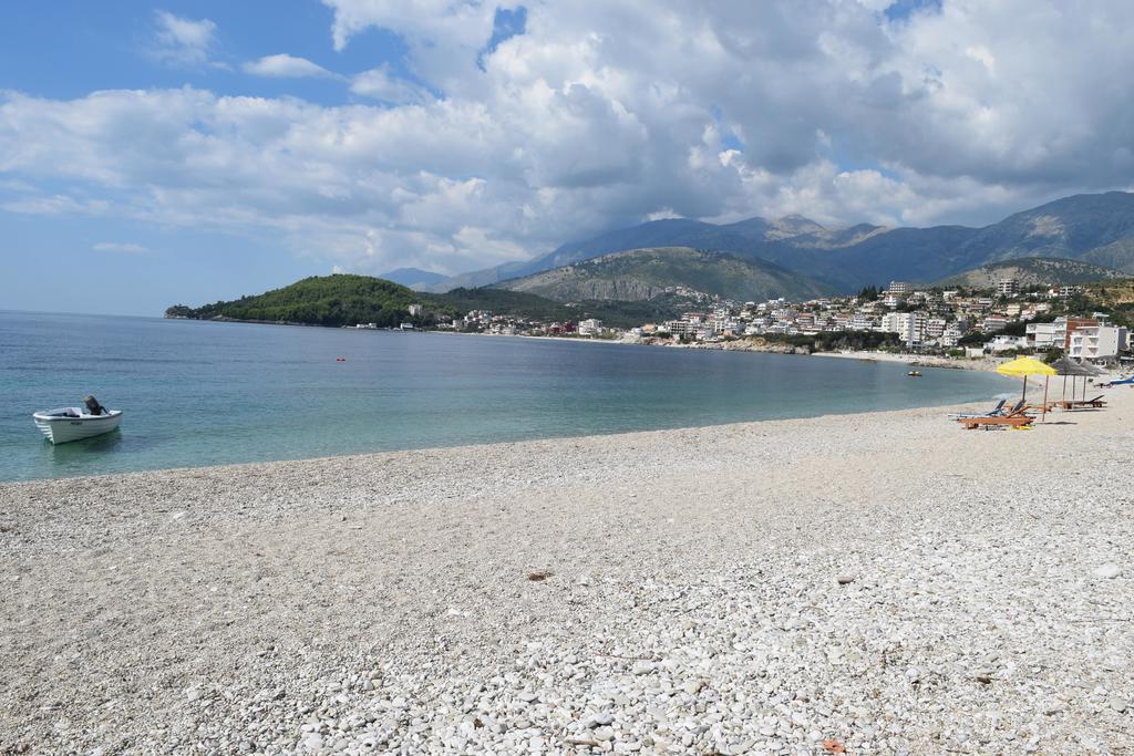 Sea Apartments Himare Exterior foto